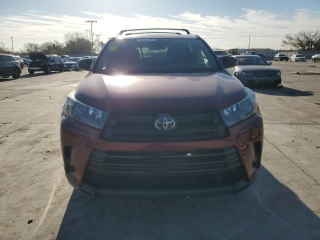 2019 Toyota Highlander SE