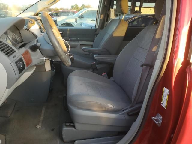 2008 Chrysler Town & Country LX