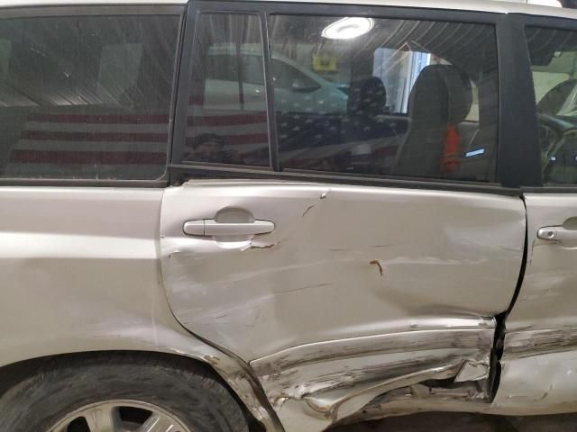 2004 Toyota Highlander Base