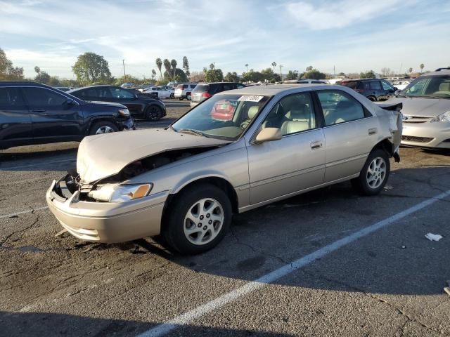 1999 Toyota Camry LE