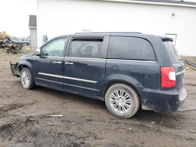 2013 Chrysler Town & Country Touring L