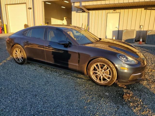 2018 Porsche Panamera 4