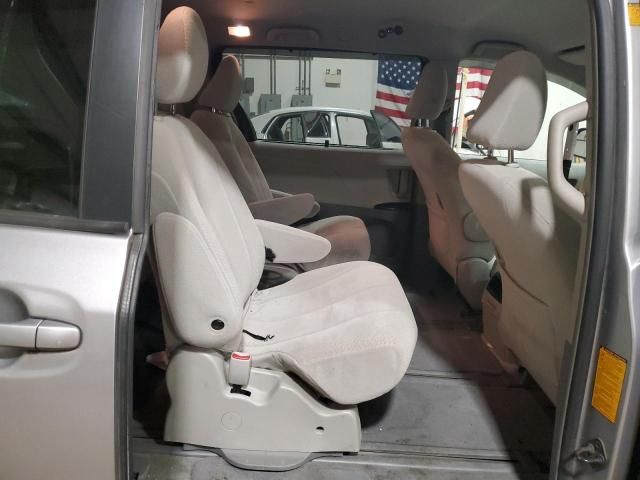 2012 Toyota Sienna LE