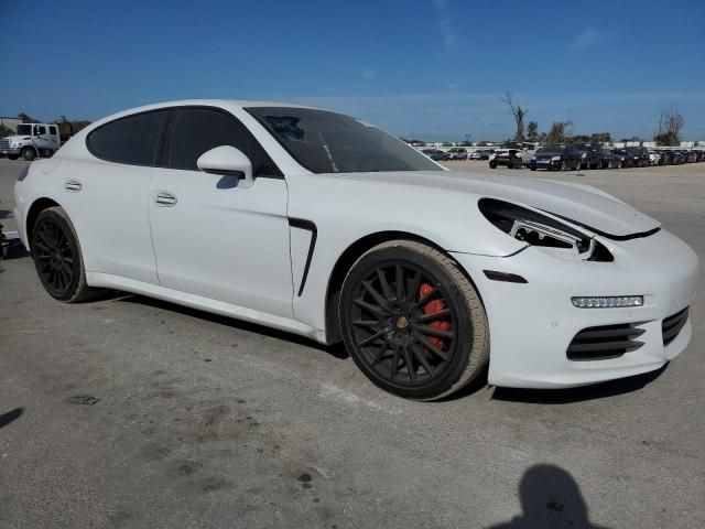 2016 Porsche Panamera 2