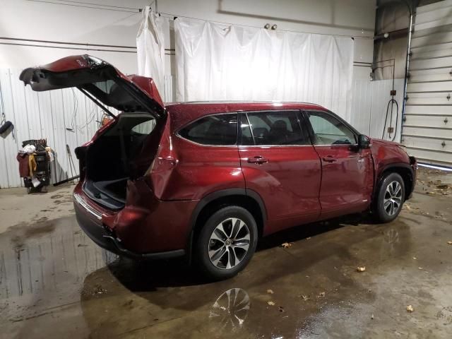 2020 Toyota Highlander Hybrid XLE