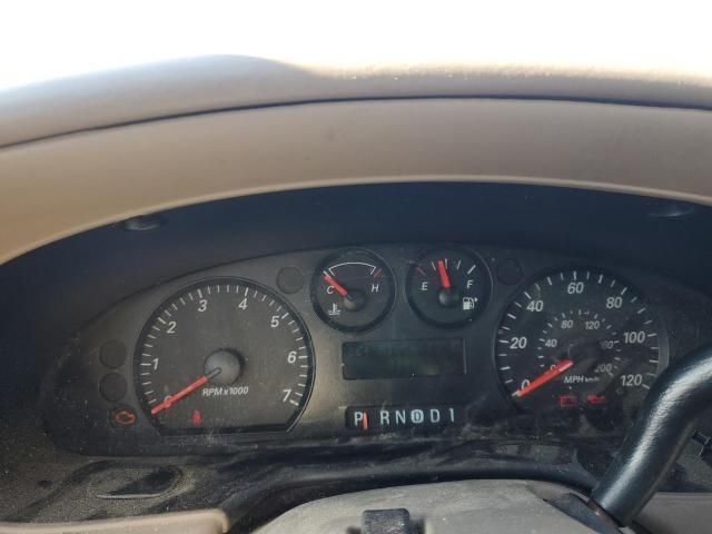 2005 Ford Taurus SE