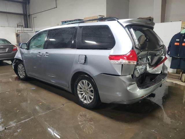 2011 Toyota Sienna XLE