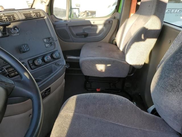 2019 Freightliner Cascadia 113