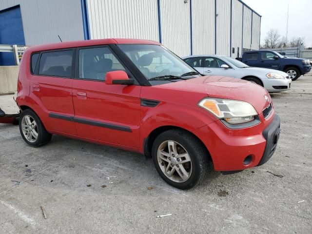 2010 KIA Soul +