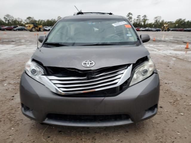 2013 Toyota Sienna LE