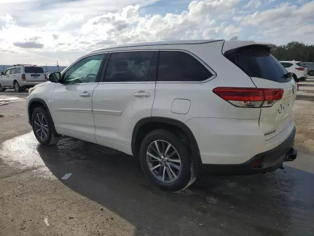 2018 Toyota Highlander SE