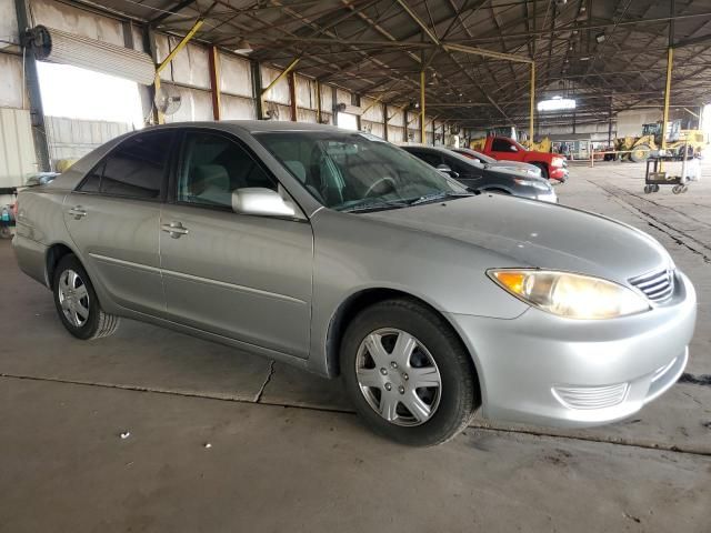 2005 Toyota Camry LE