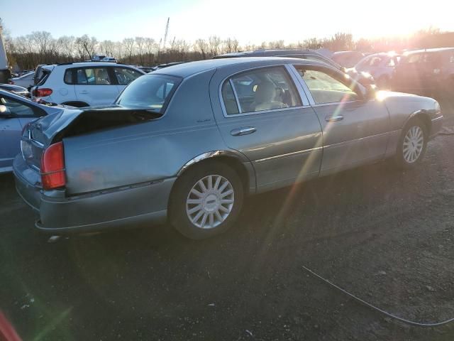 2005 Lincoln Town Car Signature