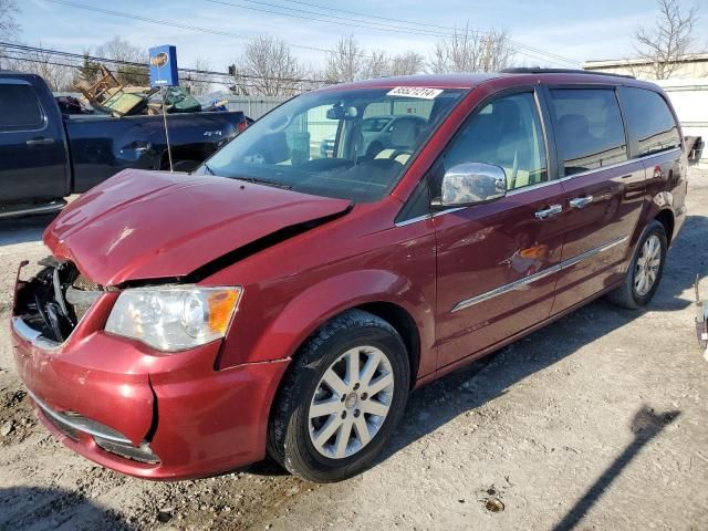 2012 Chrysler Town & Country Touring L