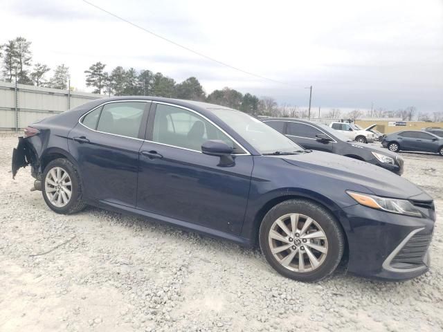 2022 Toyota Camry LE