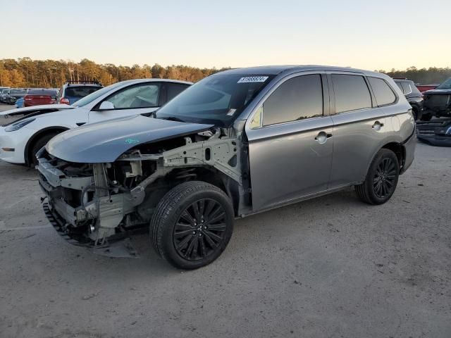 2020 Mitsubishi Outlander SE