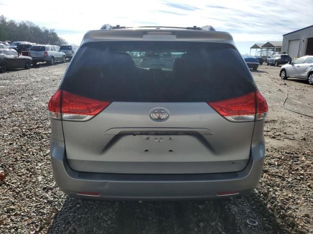 2014 Toyota Sienna XLE