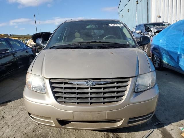 2007 Chrysler Town & Country LX