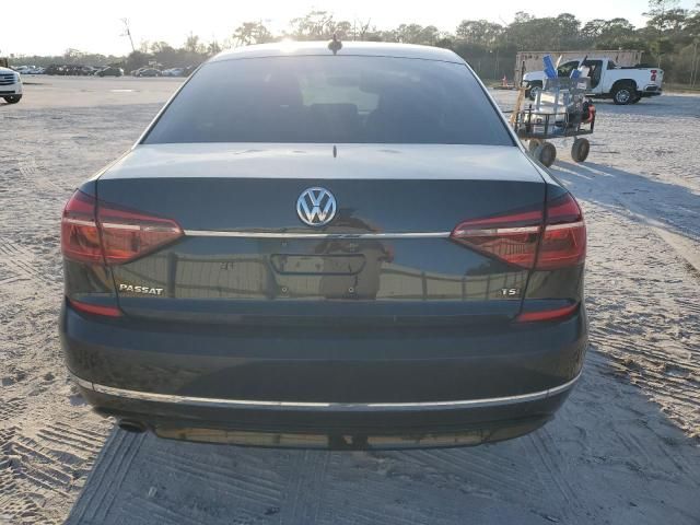 2017 Volkswagen Passat R-Line