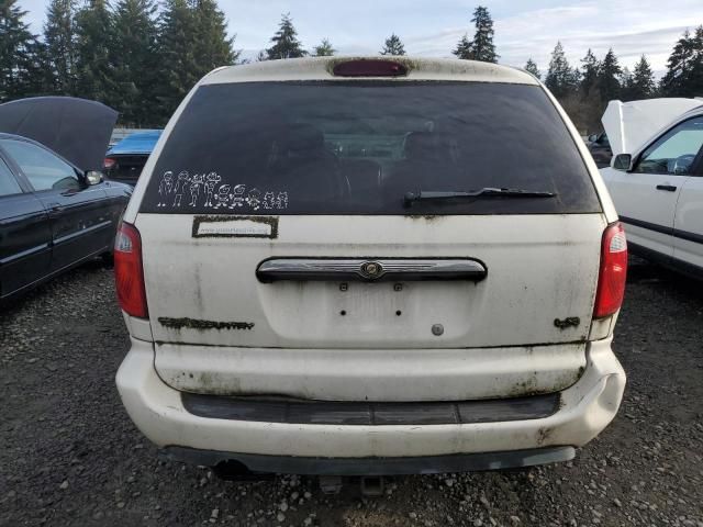 2005 Chrysler Town & Country LX