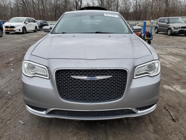 2018 Chrysler 300 Touring