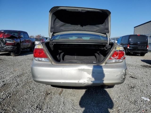 2005 Toyota Camry LE