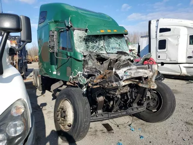 2006 Freightliner Conventional ST120