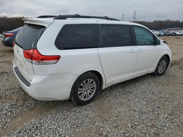 2012 Toyota Sienna XLE