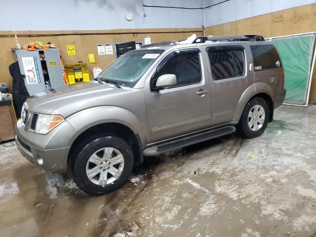 2005 Nissan Pathfinder LE