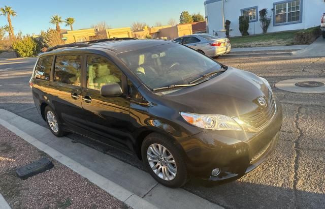 2011 Toyota Sienna XLE