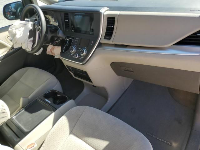 2015 Toyota Sienna LE