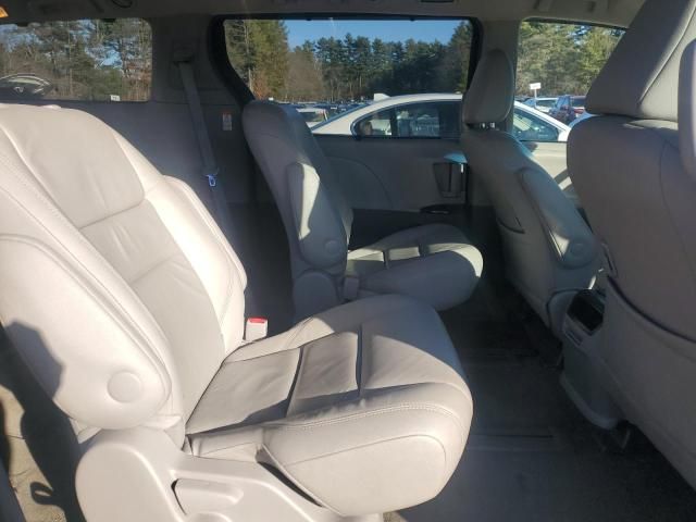 2017 Toyota Sienna XLE