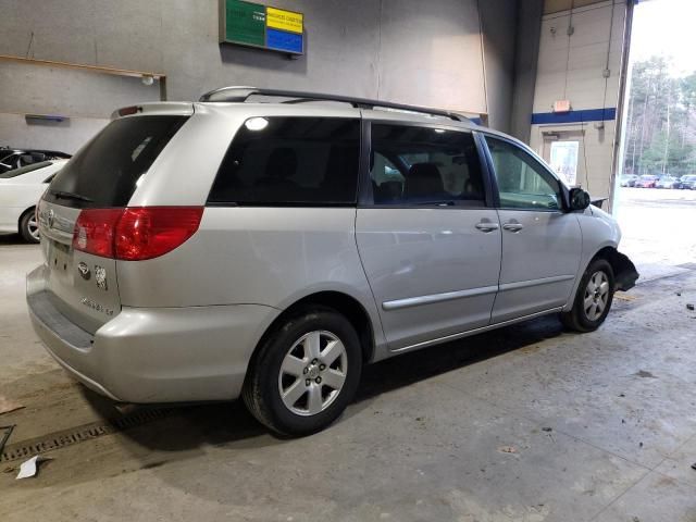 2009 Toyota Sienna CE