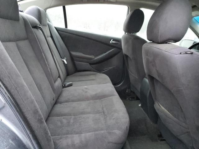 2010 Nissan Altima Base