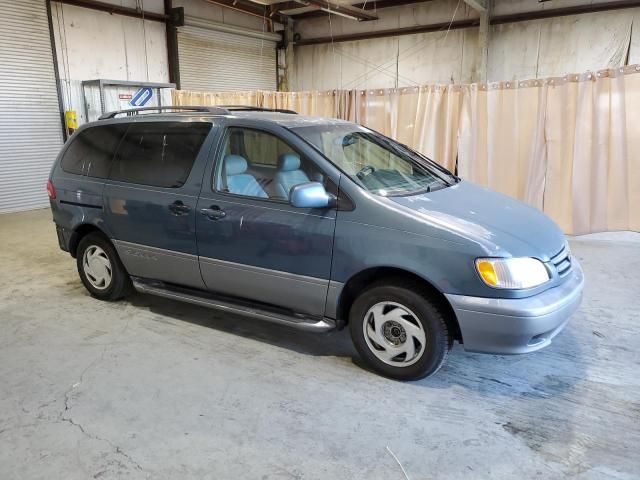 2001 Toyota Sienna LE