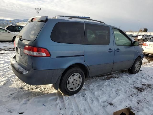 2002 Toyota Sienna CE