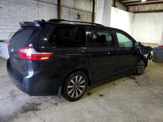 2020 Toyota Sienna LE