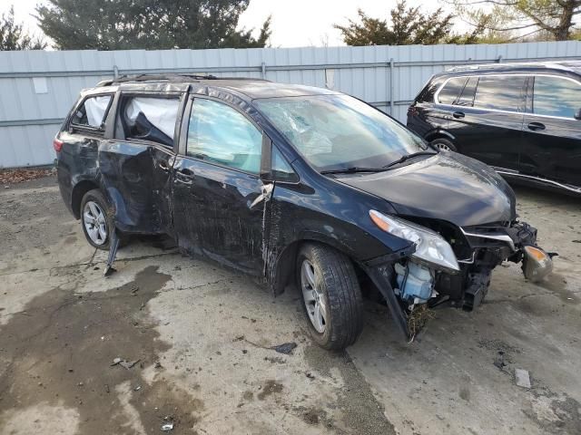 2020 Toyota Sienna LE