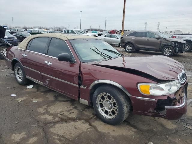 2001 Lincoln Town Car Signature