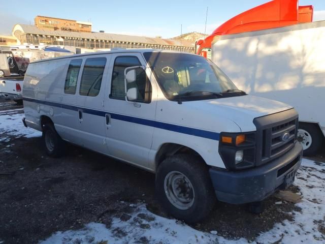 2013 Ford Econoline E350 Super Duty Van