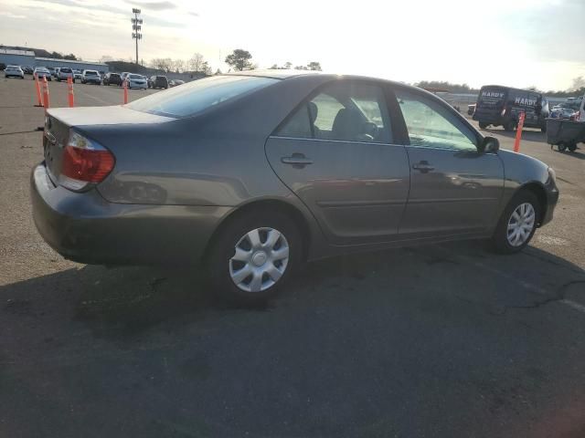 2005 Toyota Camry LE