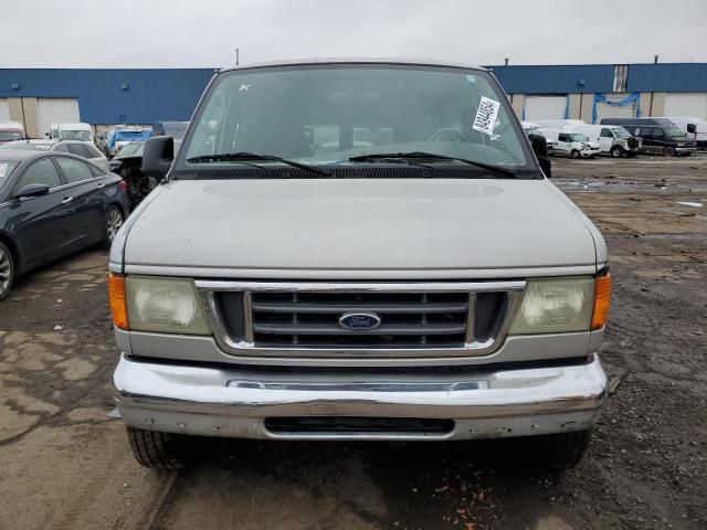 2003 Ford Econoline E350 Super Duty Wagon