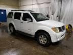 2005 Nissan Pathfinder LE