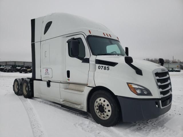 2018 Freightliner Cascadia 126