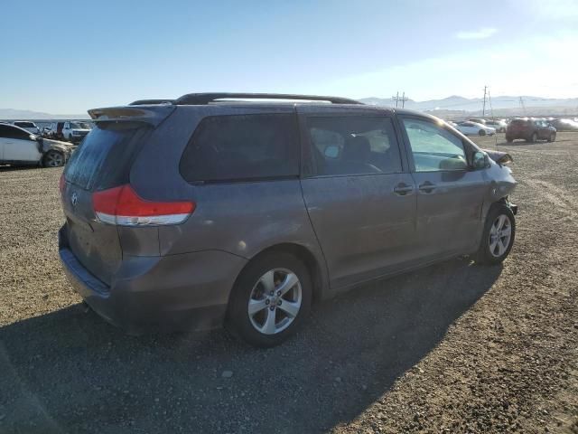 2014 Toyota Sienna LE