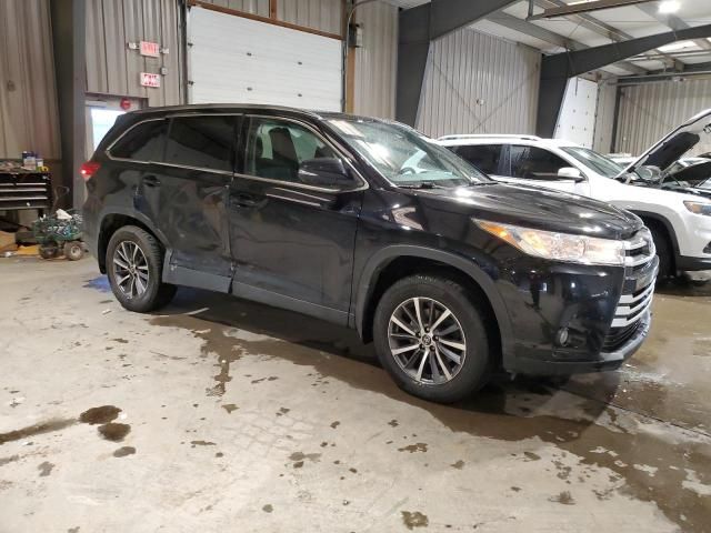 2019 Toyota Highlander SE