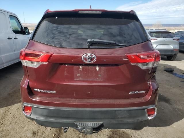 2018 Toyota Highlander SE