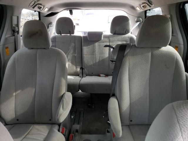 2013 Toyota Sienna LE