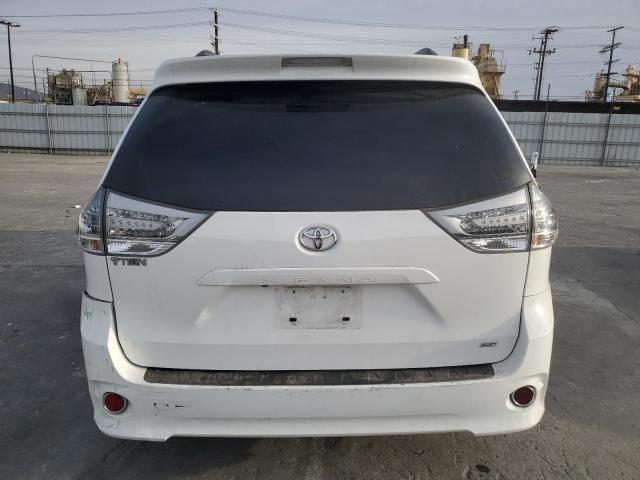 2015 Toyota Sienna Sport