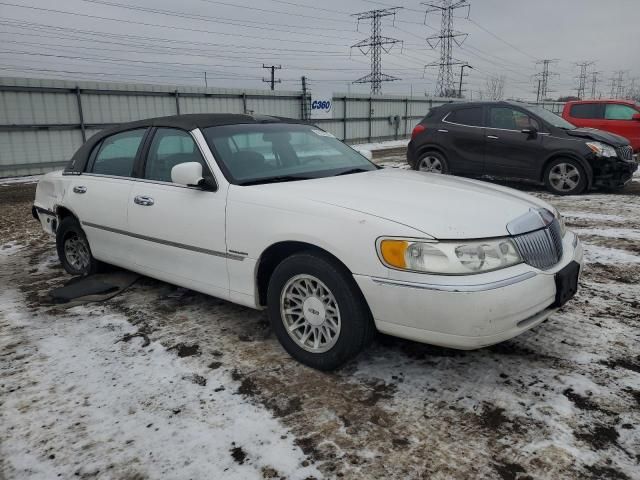 1999 Lincoln Town Car Signature